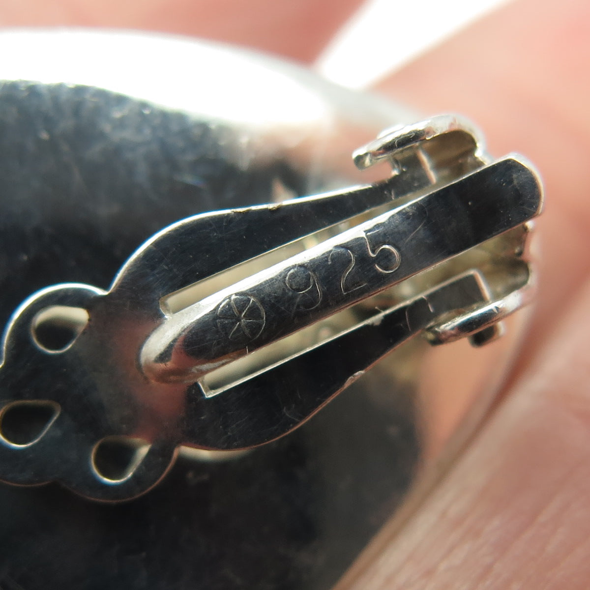 925 Sterling Silver 2-Tone Vintage Real Agate & Onyx Modernist Clip On Earrings