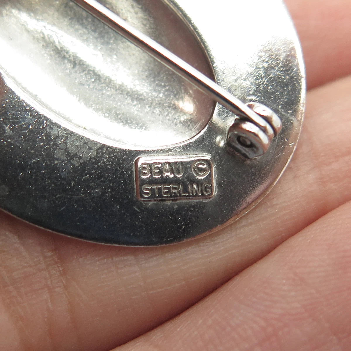 925 Sterling Silver Antique Art Deco BEAU Oval Textured Pin Brooch