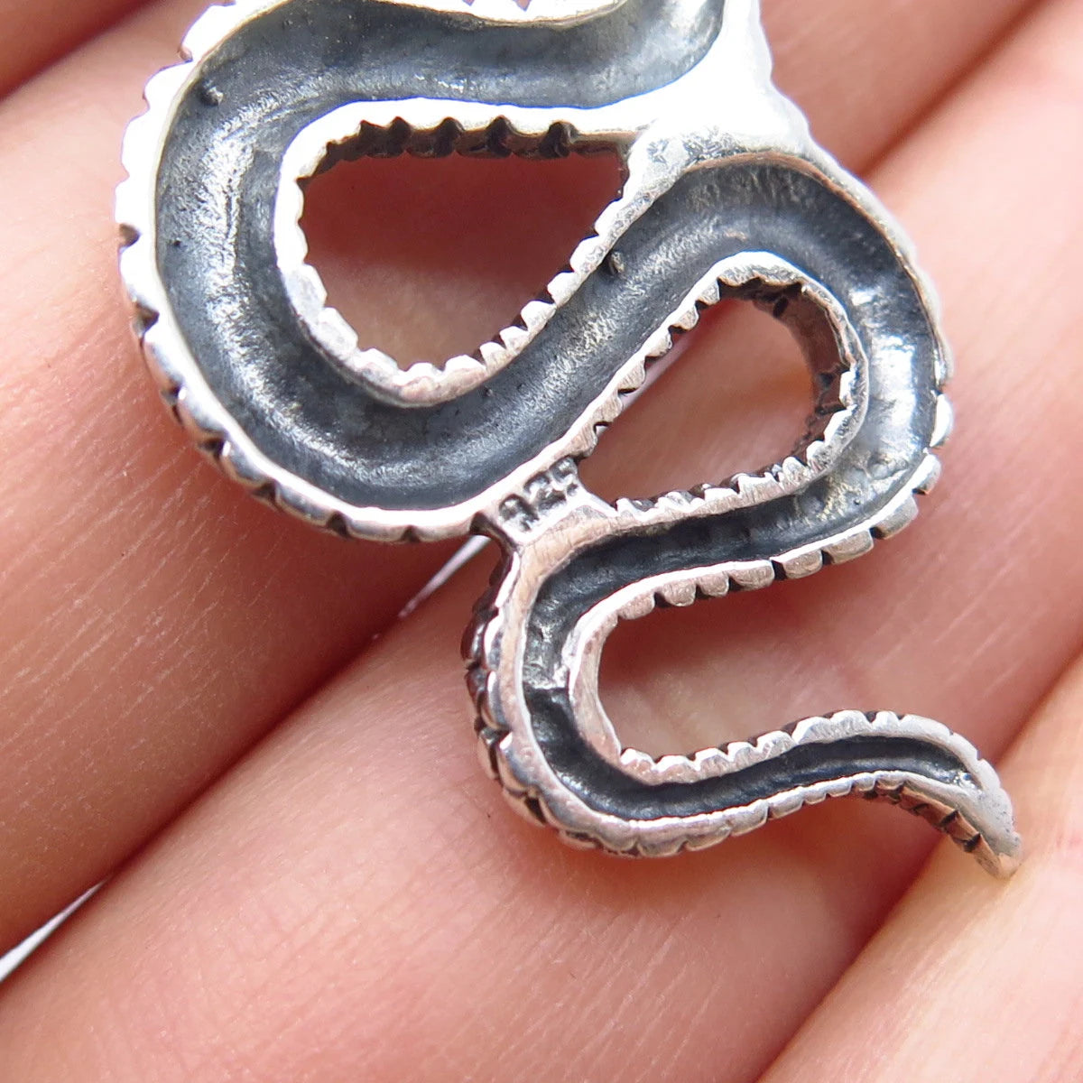925 Sterling Silver Vintage Snake Crawl Pendant