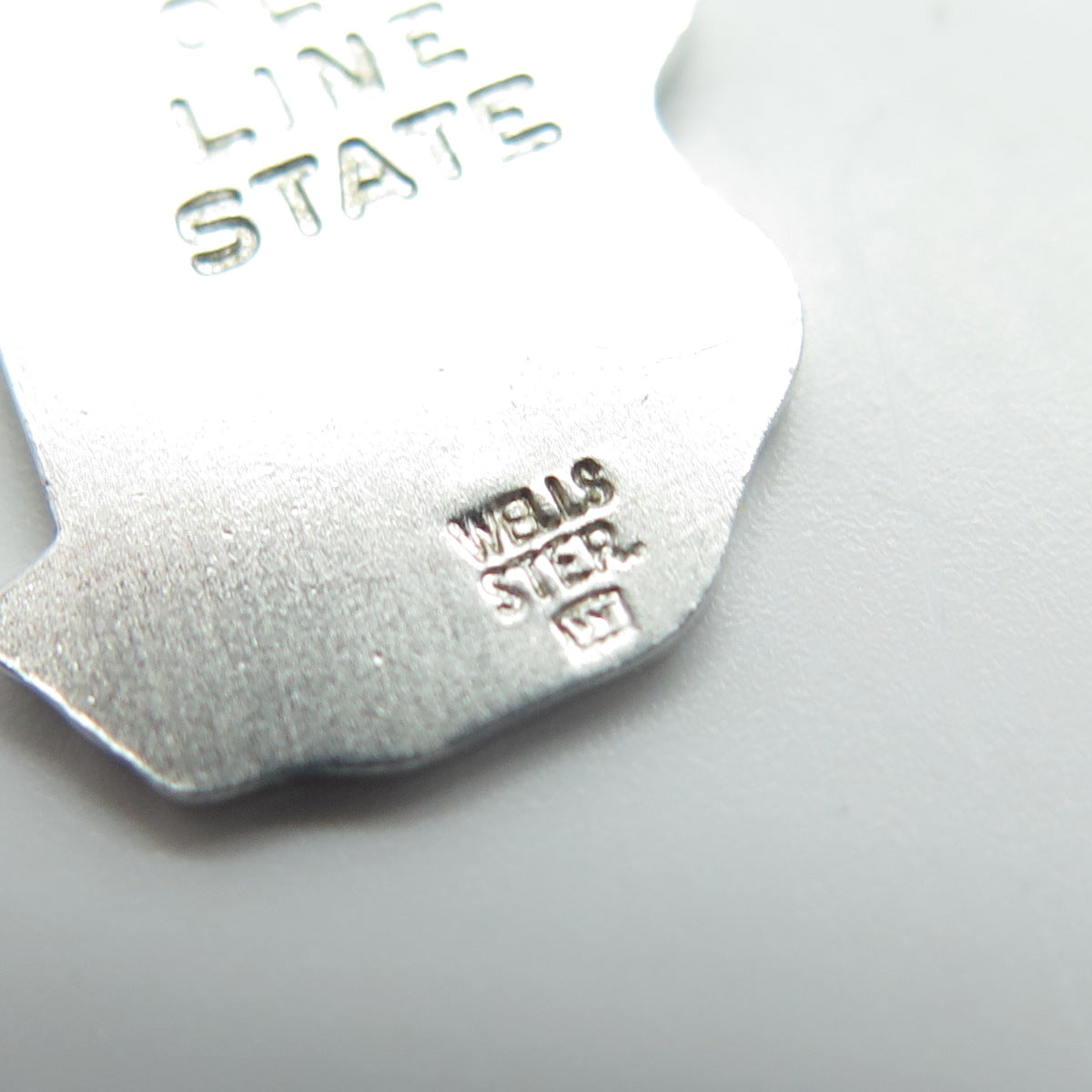 WELLS 925 Sterling Silver Vintage Maryland Old Line State Map Charm Pendant