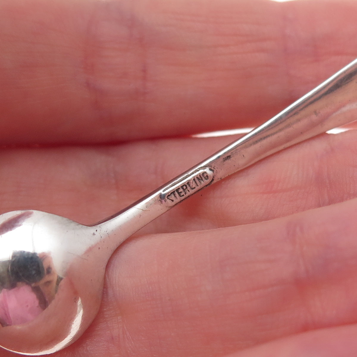 Kirk Stieff 925 Sterling Silver Antique 1924 Repousse Salt & Spices Spoon