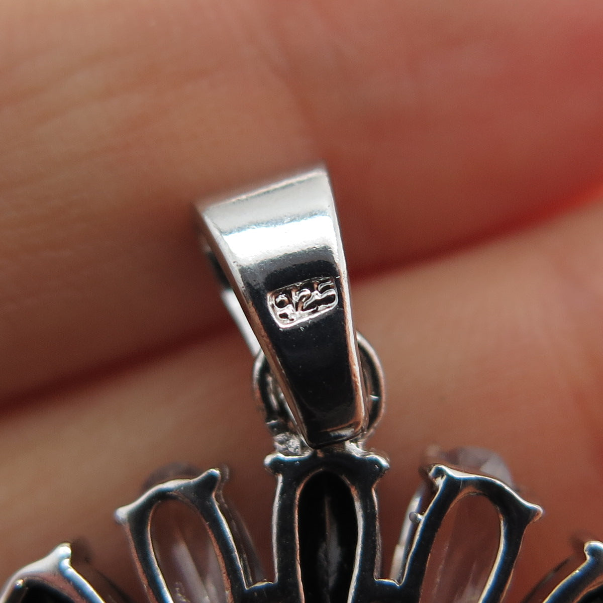 925 Sterling Silver Black & White C Z Daisy Flower Charm Pendant