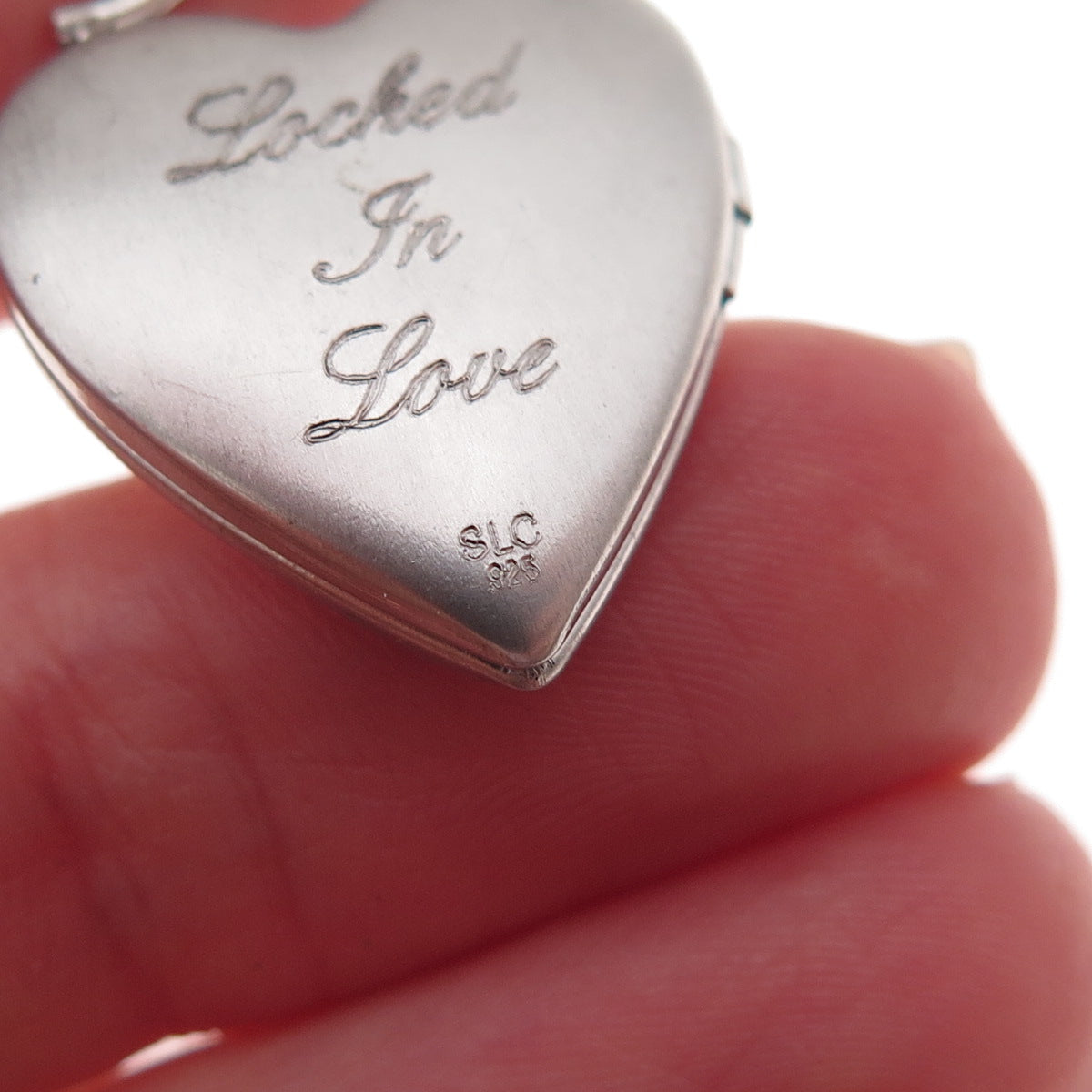 Select Jewelry 925 Sterling Silver Vintage Engraved Heart Locket Charm Pendant