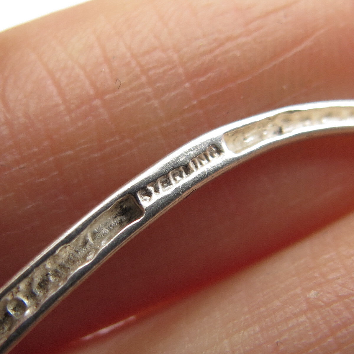 925 Sterling Silver Vintage Modernist Letter "U" Alphabet Pin Brooch