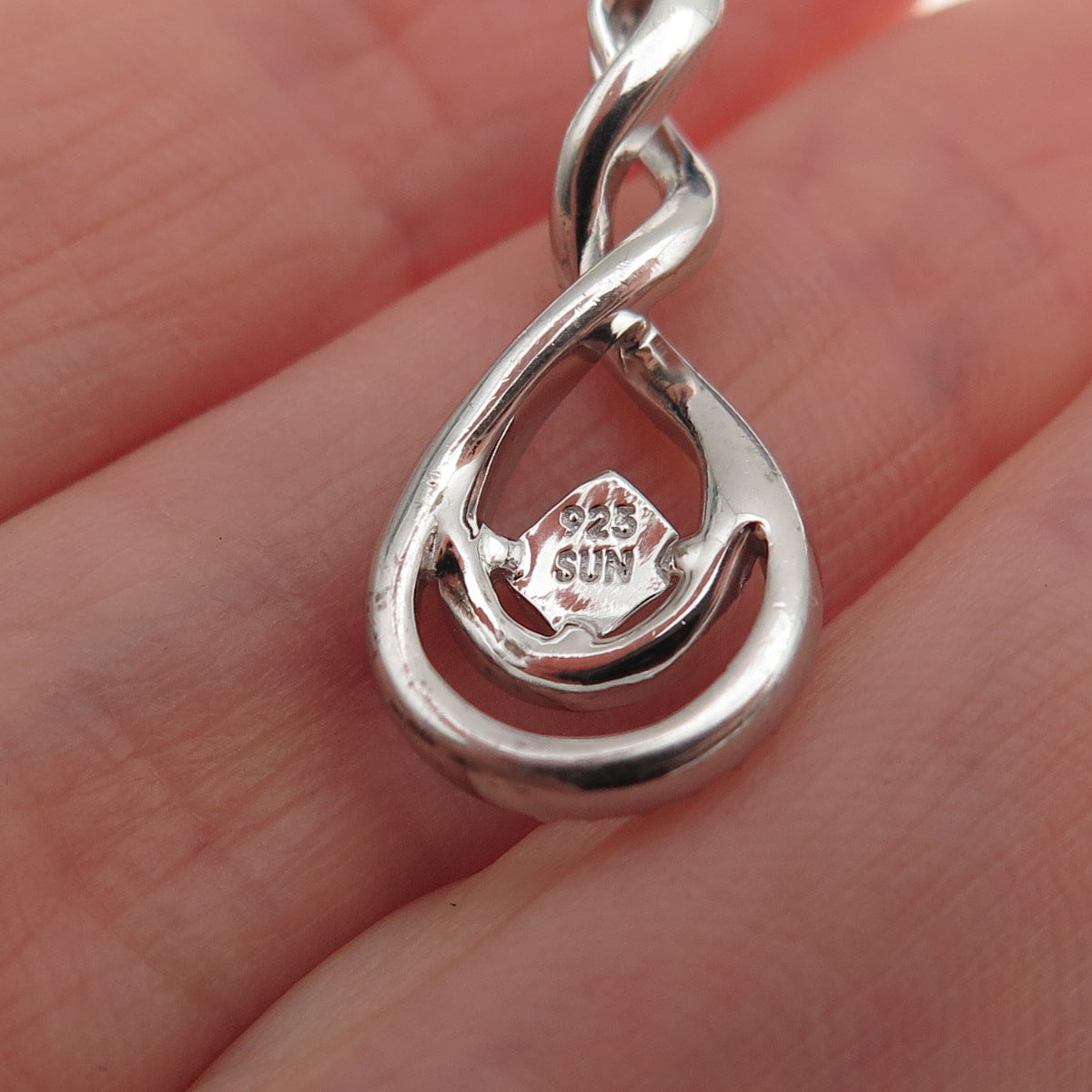 Sun 925 Sterling Silver Real Round-Cut Diamond Infinity Twisted Charm Pendant