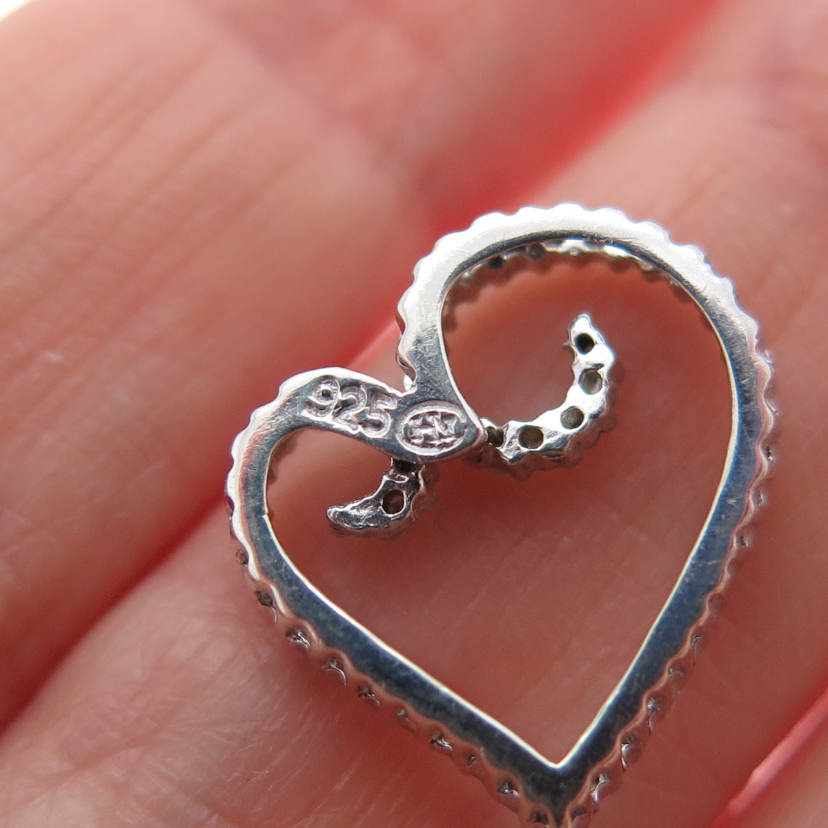 HN HENG NGAI 925 Sterling Silver Real Round-Cut Diamond Heart Mini Slide Pendant