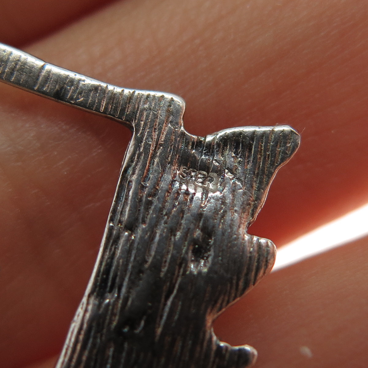 925 Sterling Silver Vintage Diamond-Cut Horse Oxidized Charm Pendant