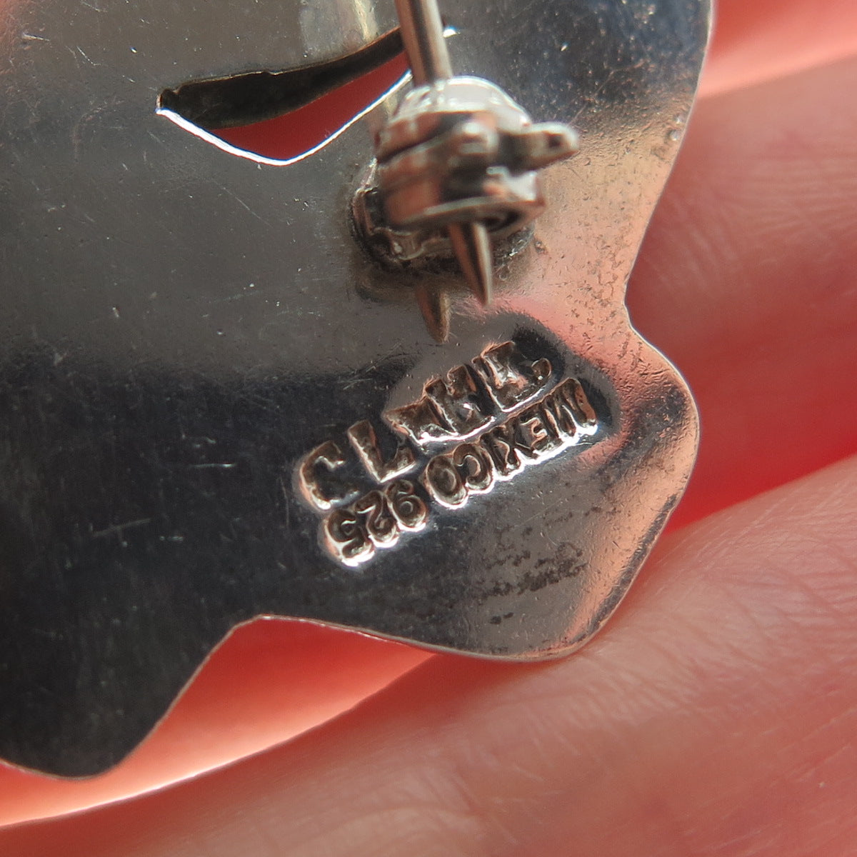 925 Sterling Silver 2-Tone Vintage Mexico XO Hugs & Kisses Pin Brooch