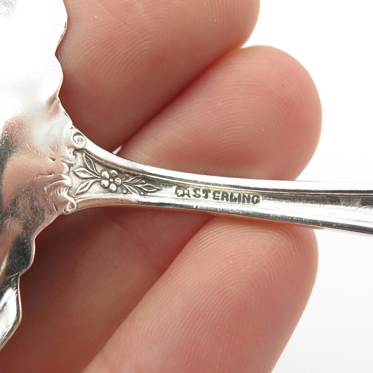 925 Sterling Silver Antique "Chicago" Floral Leaf Server Spoon