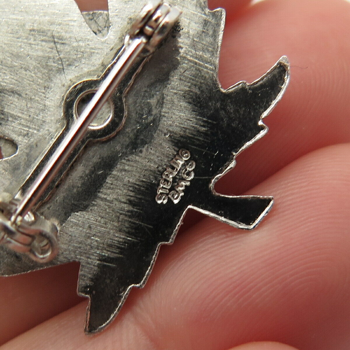 925 Sterling Silver Vintage Breadner & Co. "Quebec" Enamel Maple Leaf Pin Brooch