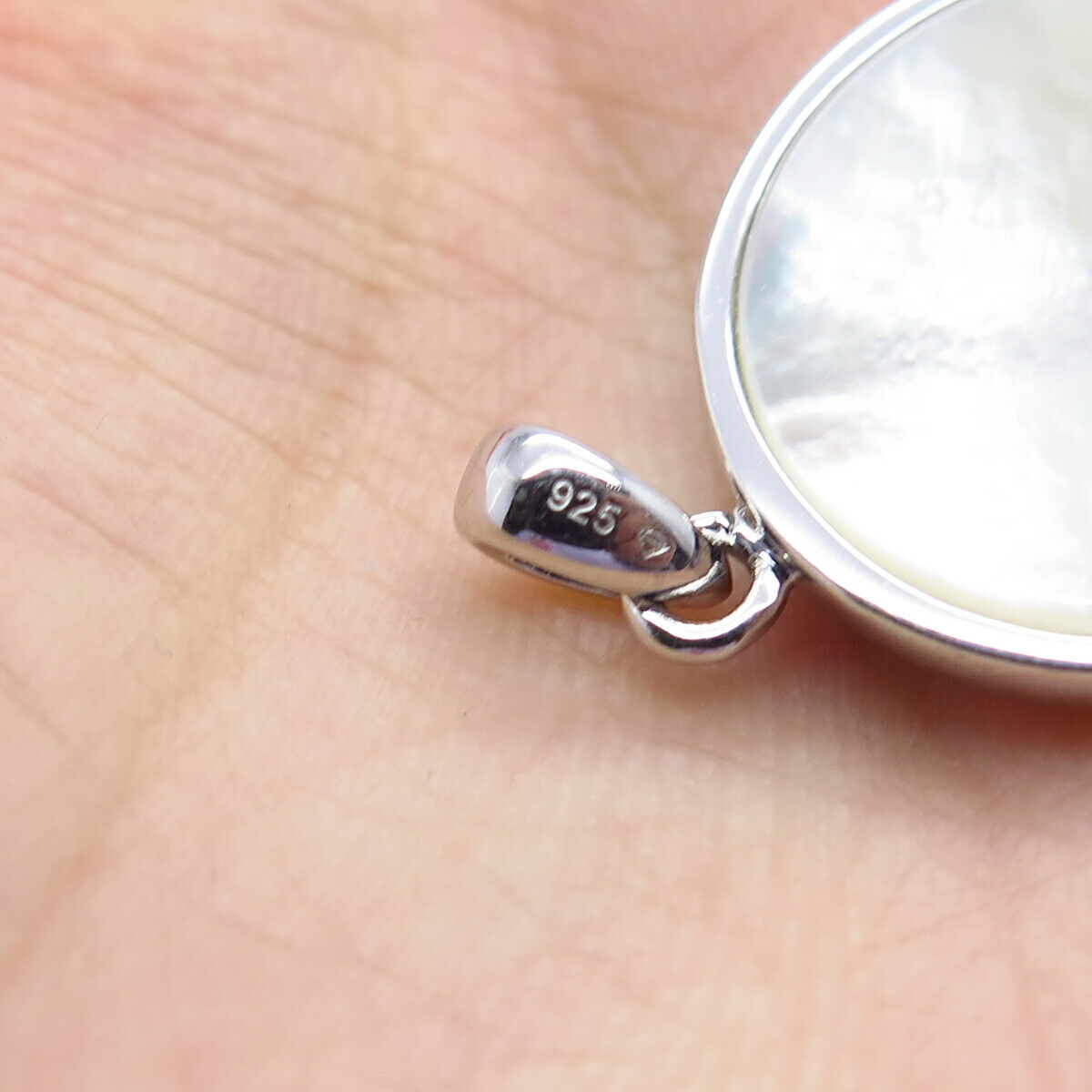 925 Sterling Silver Real Mother-of-Pearl Angel Heart Pendant