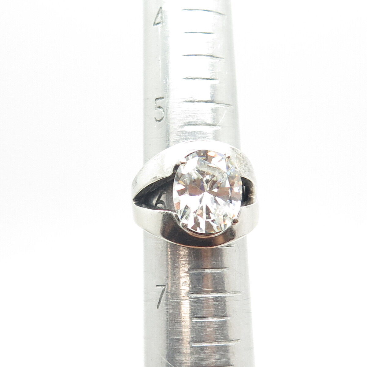 925 Sterling Silver Vintage Oval-Cut Shaped C Z Statement Ring Size 6.25