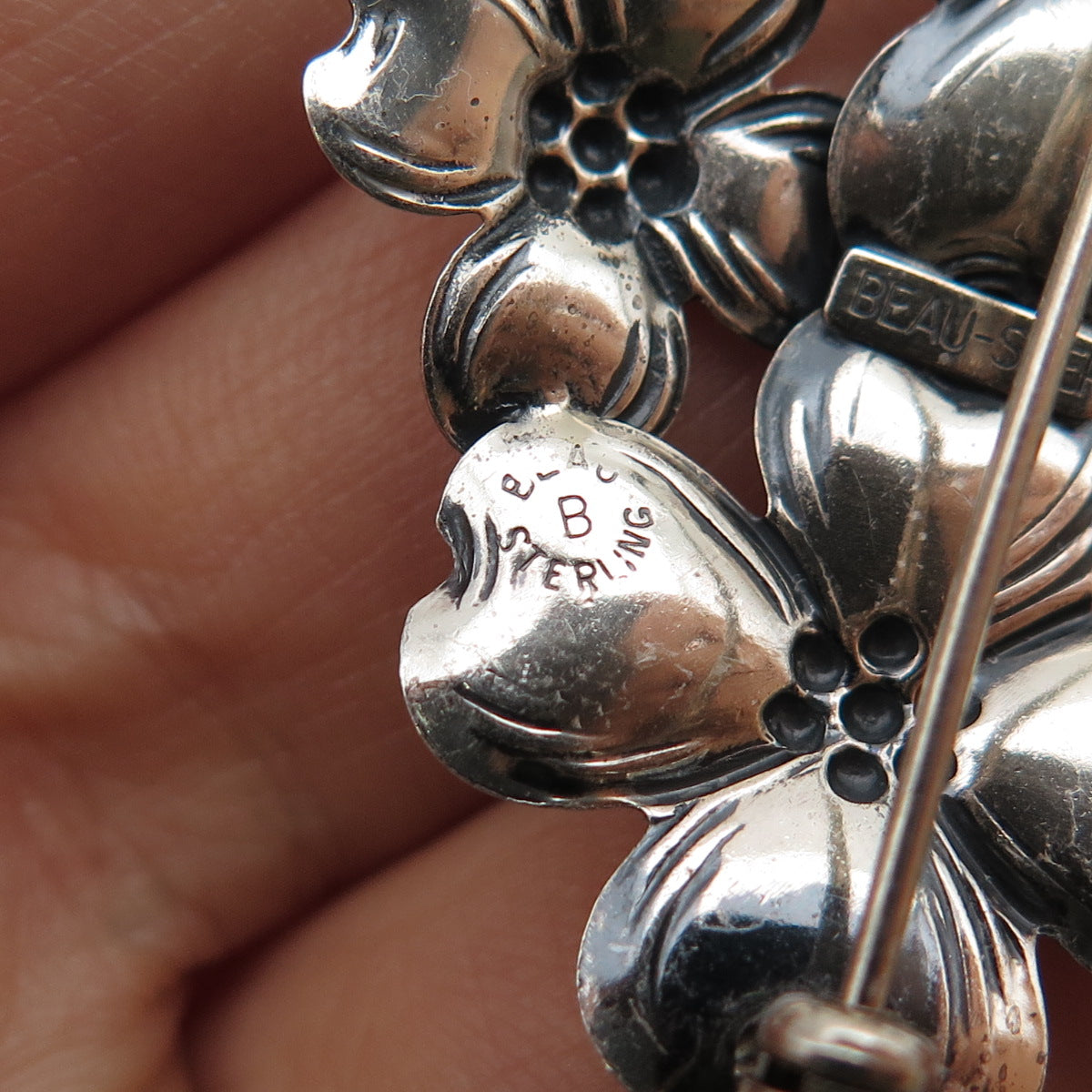 BEAU 925 Sterling Silver Vintage Dogwood Flower Oxidized Pin Brooch