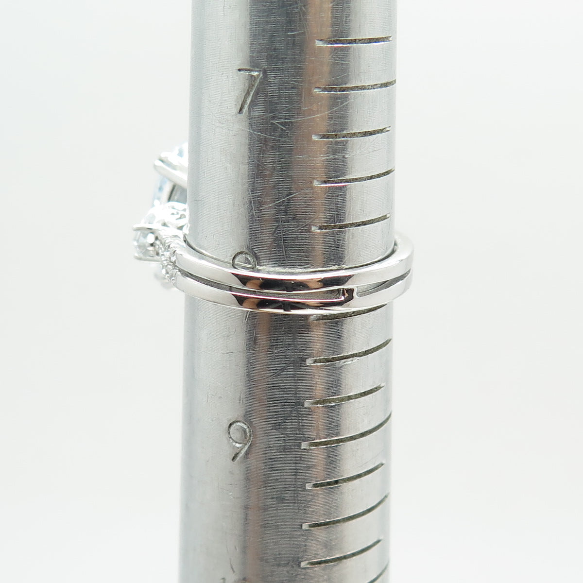 925 Sterling Silver Oval Heart & Round-Cut C Z Engagement Ring Size 8.25