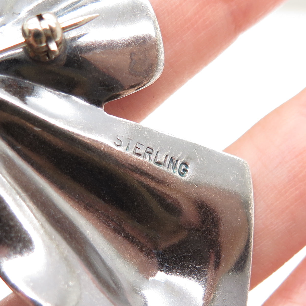 925 Sterling Silver Vintage Ribbon Bow Oxidized Pin Brooch