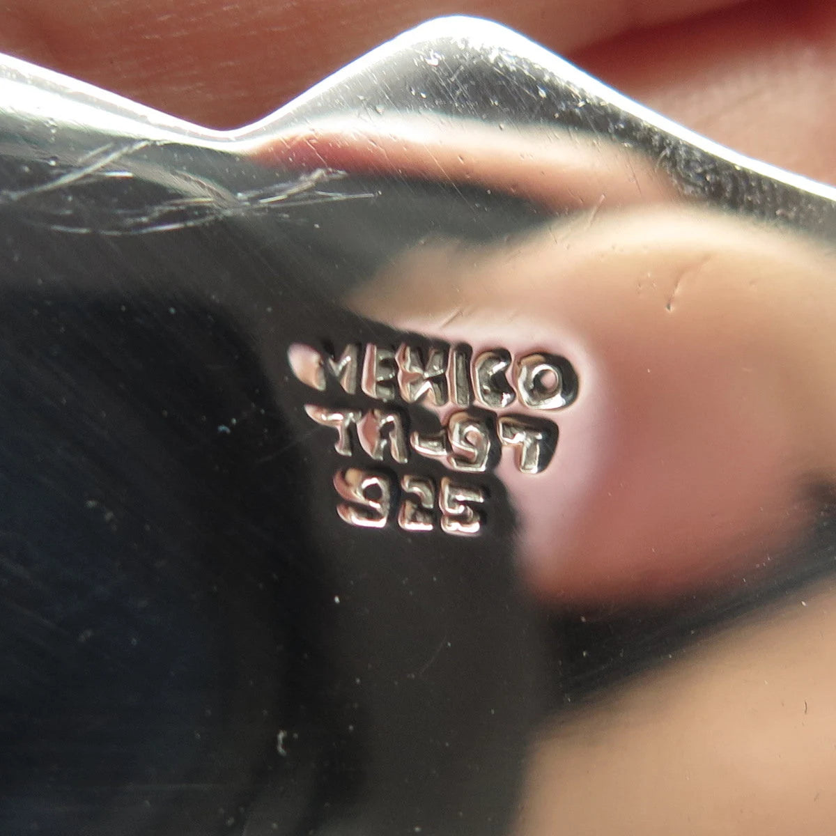 925 Sterling Silver Vintage Mexico Ribbed Pin Brooch / Pendant