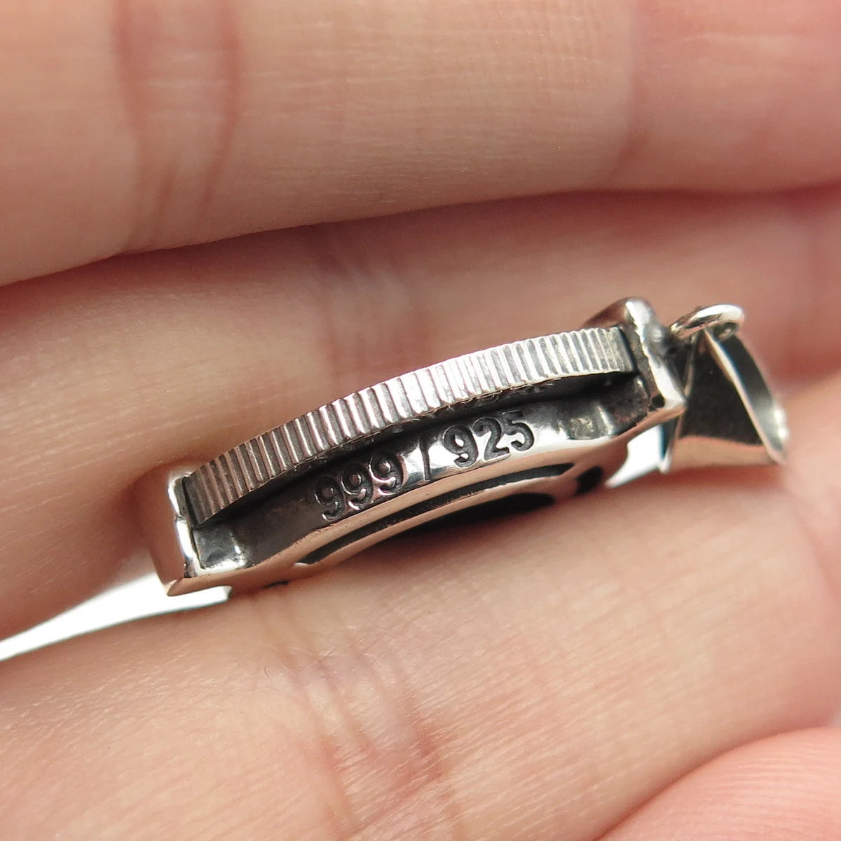 925 Sterling Silver Vintage "Serene Empowers Inspires Celebrated" Oryx Pendant