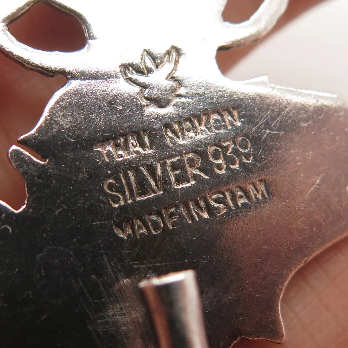 939 Silver Vintage Siam Thai Nakon Niello Hindu Goddess Pin Brooch