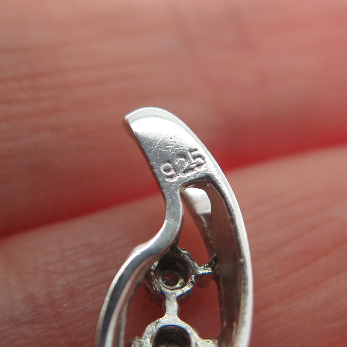 925 Sterling Silver Real Round-Cut Diamond Twisted Minimalist Pendant