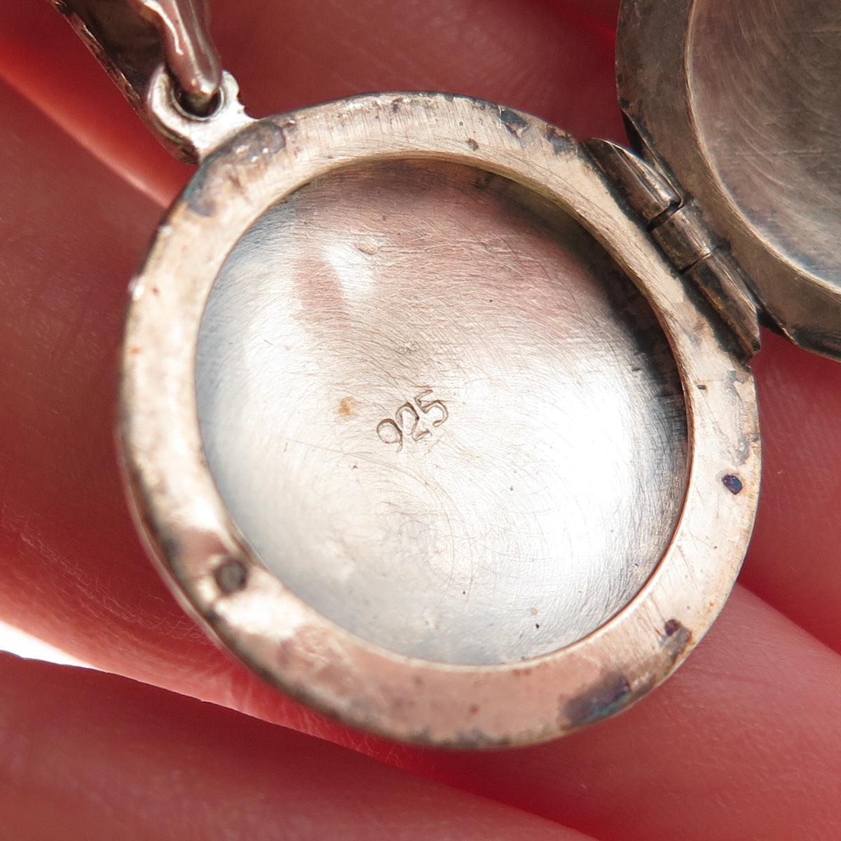 925 Sterling Silver Vintage Engraved Floral Round Locket Charm Pendant