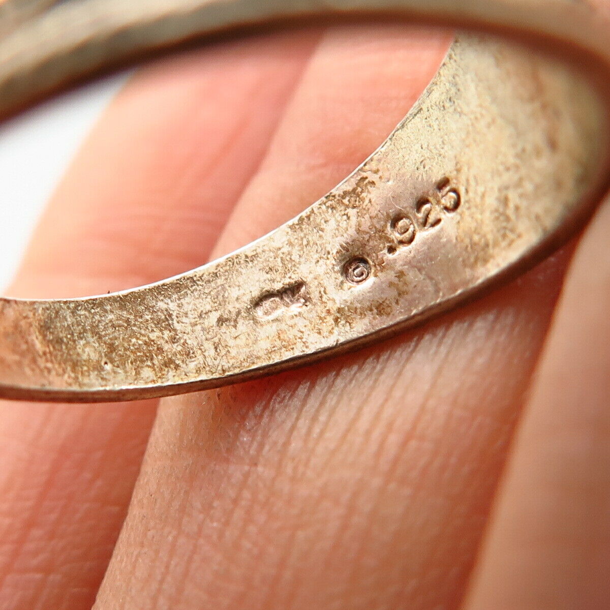 925 Sterling Silver Ornate Floral Design Ring Size 8 3/4