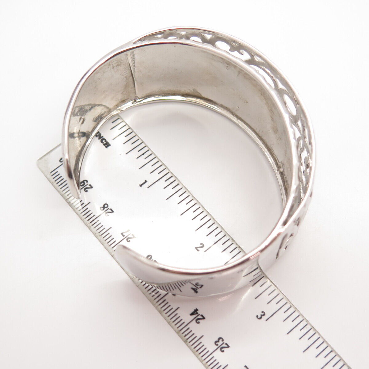 925 Sterling Silver Vintage Hammered Ornate Heart Wide Cuff Bracelet 7 1/4"