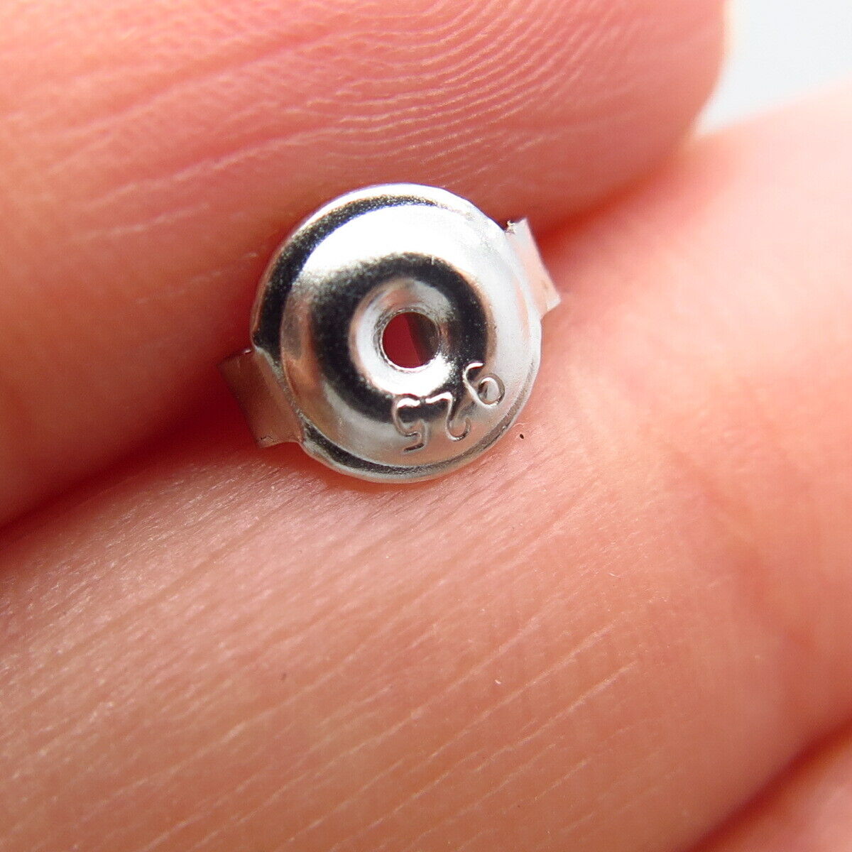 925 Sterling Silver C Z Open Round Stud Earrings