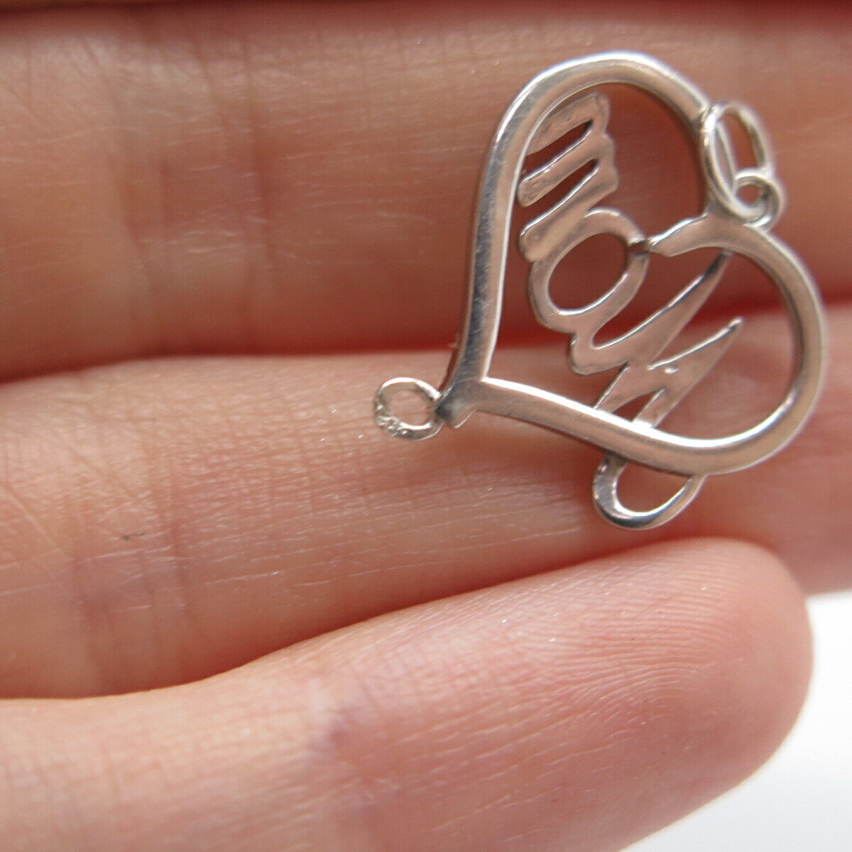 925 Sterling Silver "Mom" Love Heart Pendant