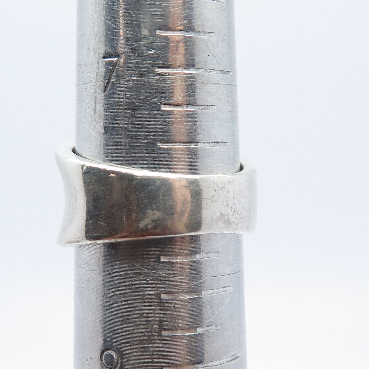 925 Sterling Silver Vintage Modernist Ring Size 8.25