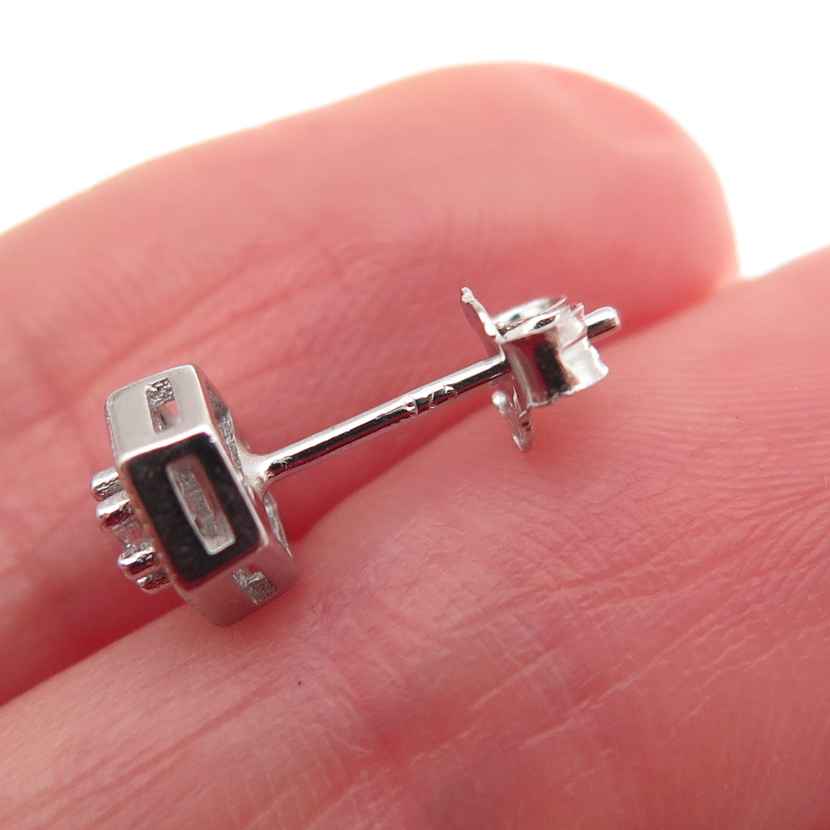 925 Sterling Silver Round-Cut C Z Stud Earrings