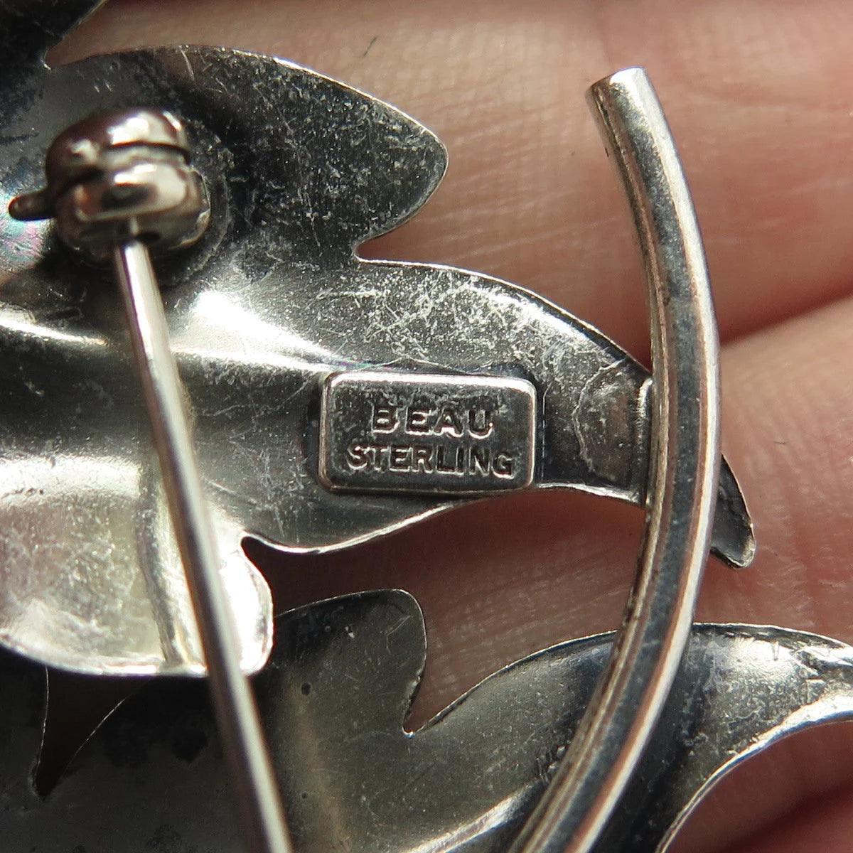 925 Sterling Silver Antique Art Deco BEAU Textured Leaf Pin Brooch