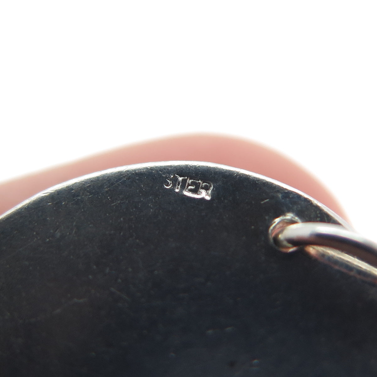 925 Sterling Silver Vintage Letter V Initial Round Tag Minimalist Charm Pendant