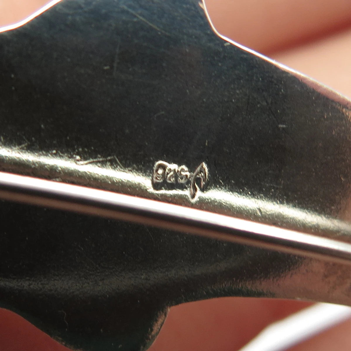 925 Sterling Silver Vintage Friendly Dolphin Pin Brooch