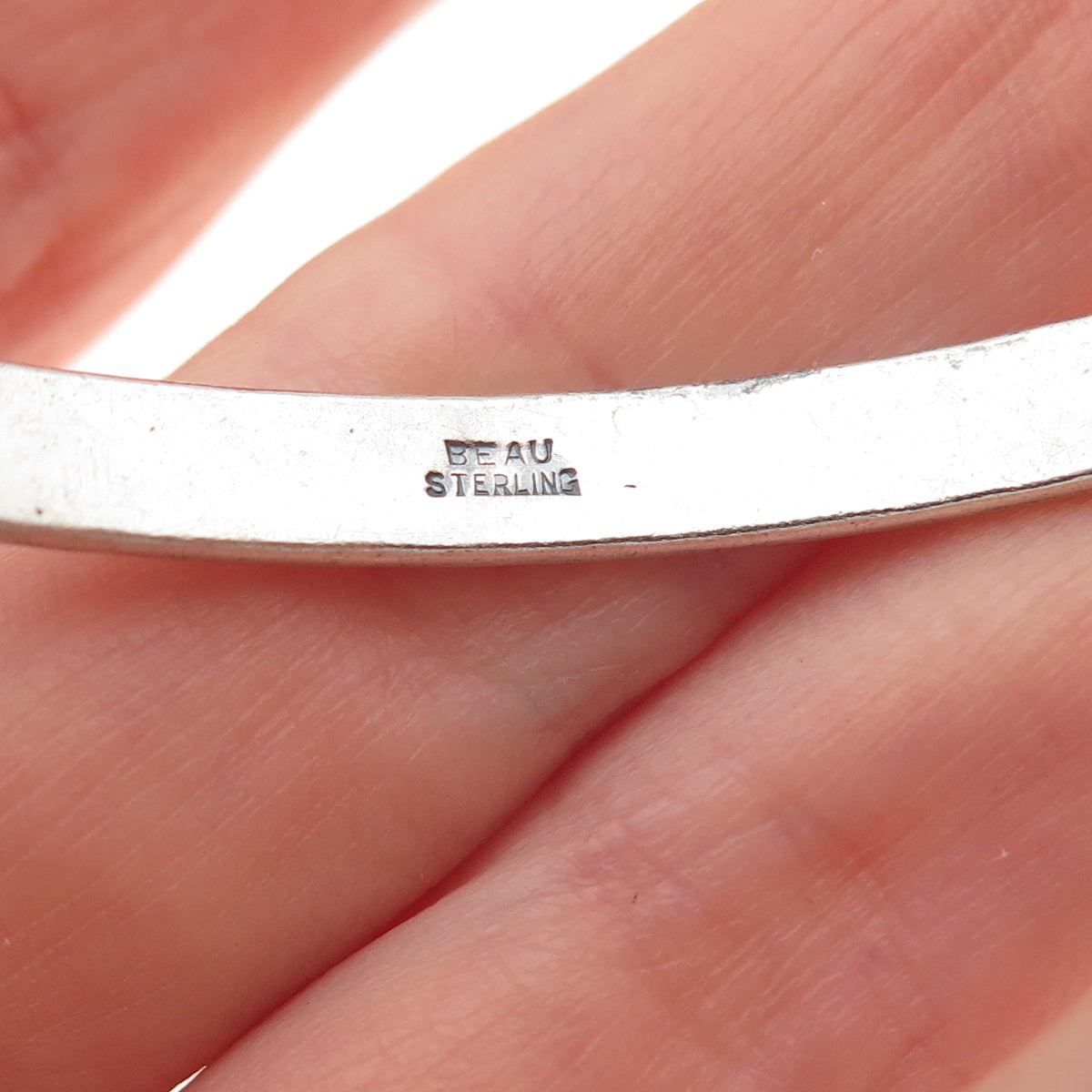 Beau 925 Sterling Silver Antique Art Deco Laurel Oxidized Bangle Bracelet 8"