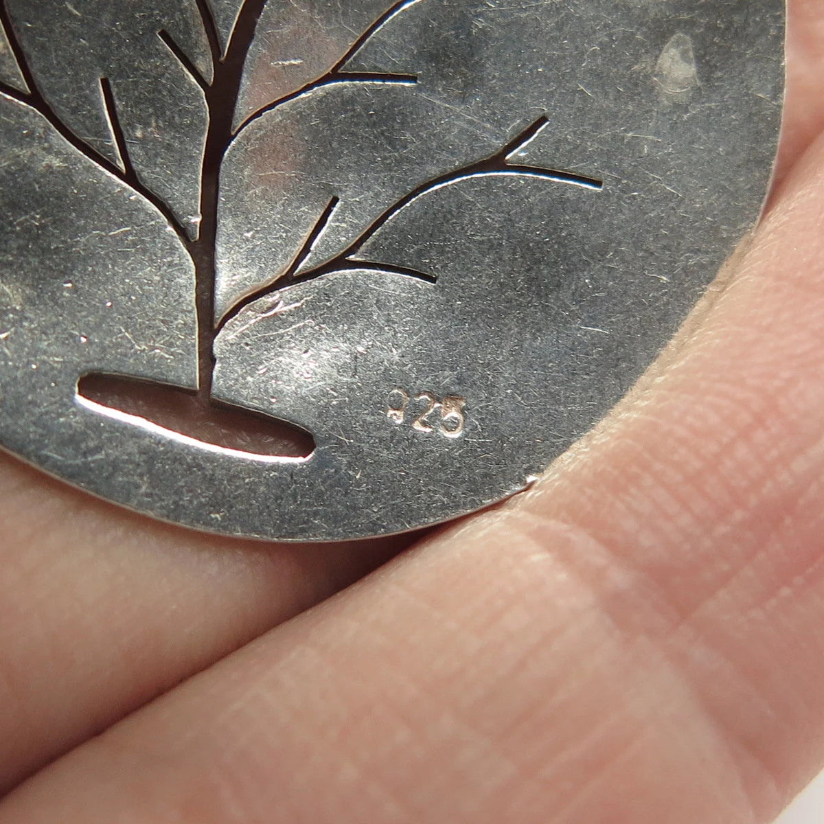 925 Sterling Silver Vintage Tree of Life Round Pendant