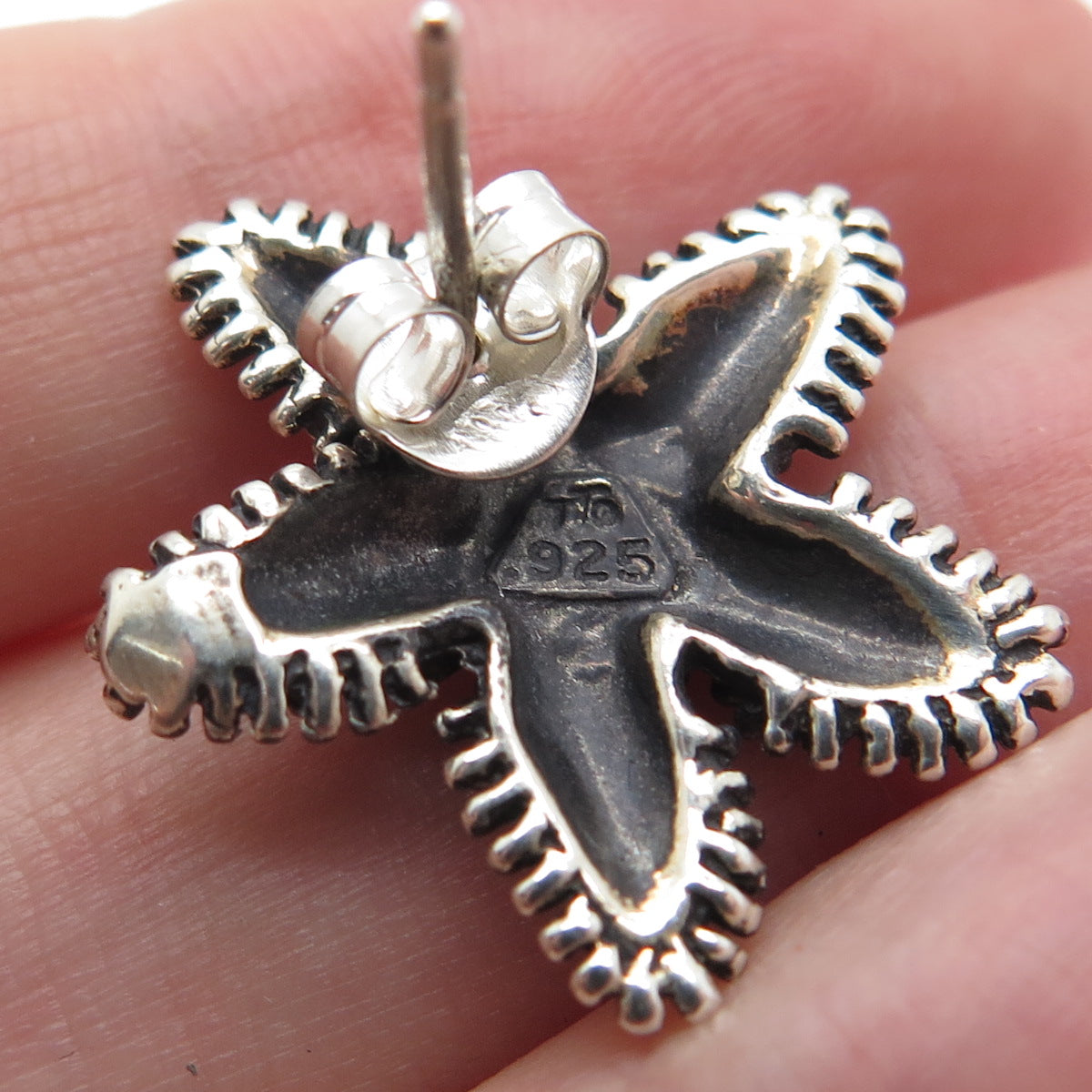 THE TOUCH 925 Sterling Silver Vintage Starfish Oxidized Stud Earrings