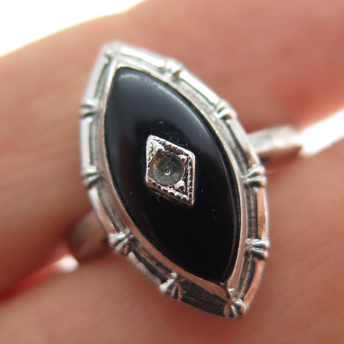 VARGAS Sterling Silver Antique Real Black Onyx Ring Size 6.75 (missing 1 stone)