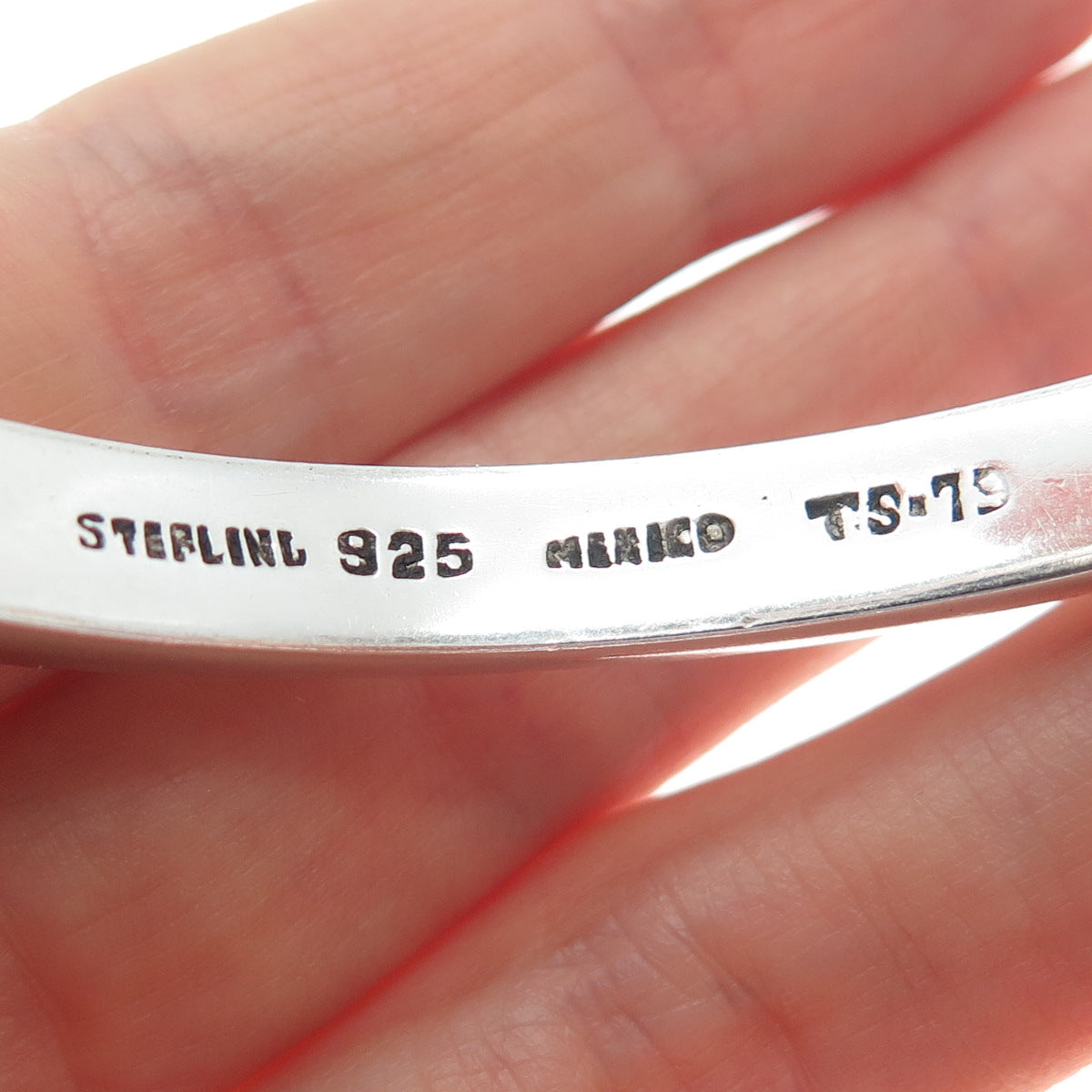 925 Sterling Silver Vintage Mexico Modernist Triangle Bangle Bracelet 8"