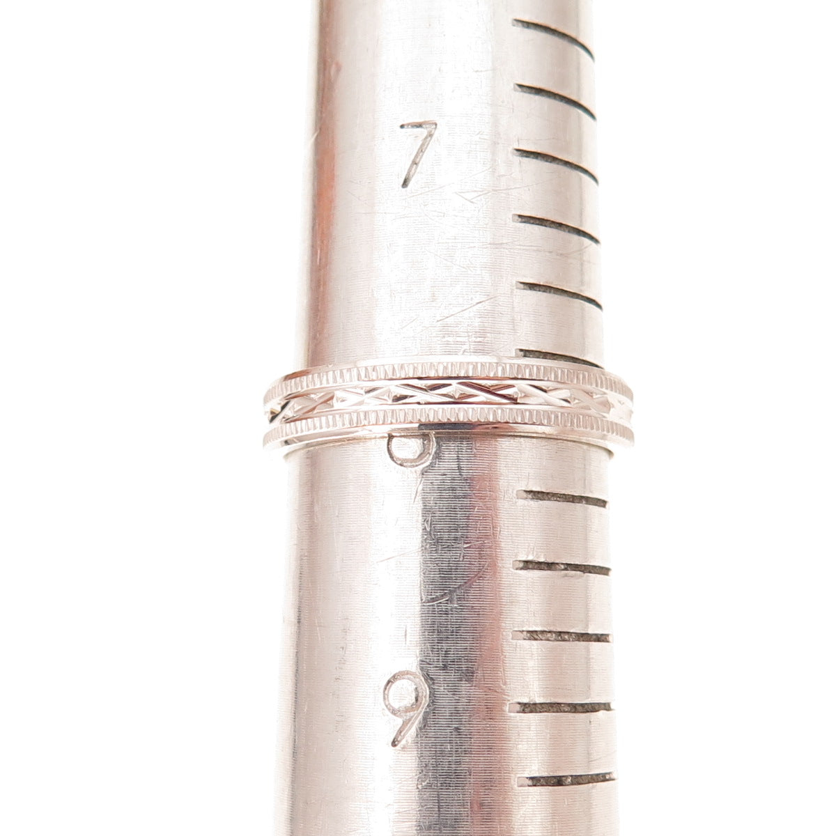 925 Sterling Silver Vintage Diamond-Pattern Band Ring Size 8