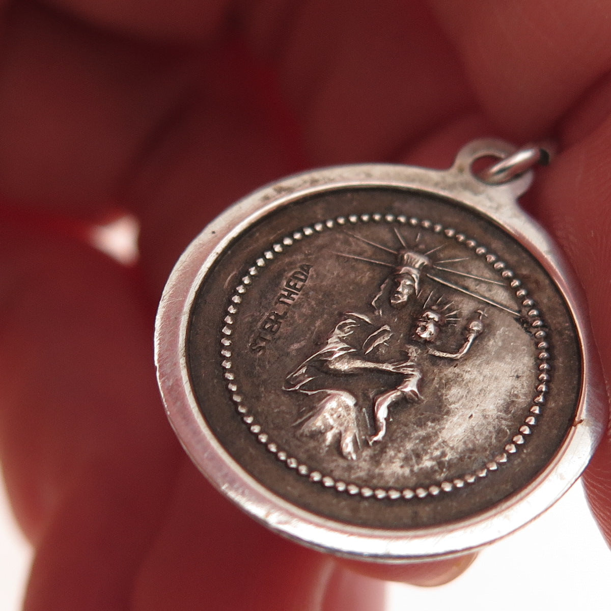 Theda 925 Sterling Silver Antique Art Deco Jesus Sacred Heart Charm Pendant