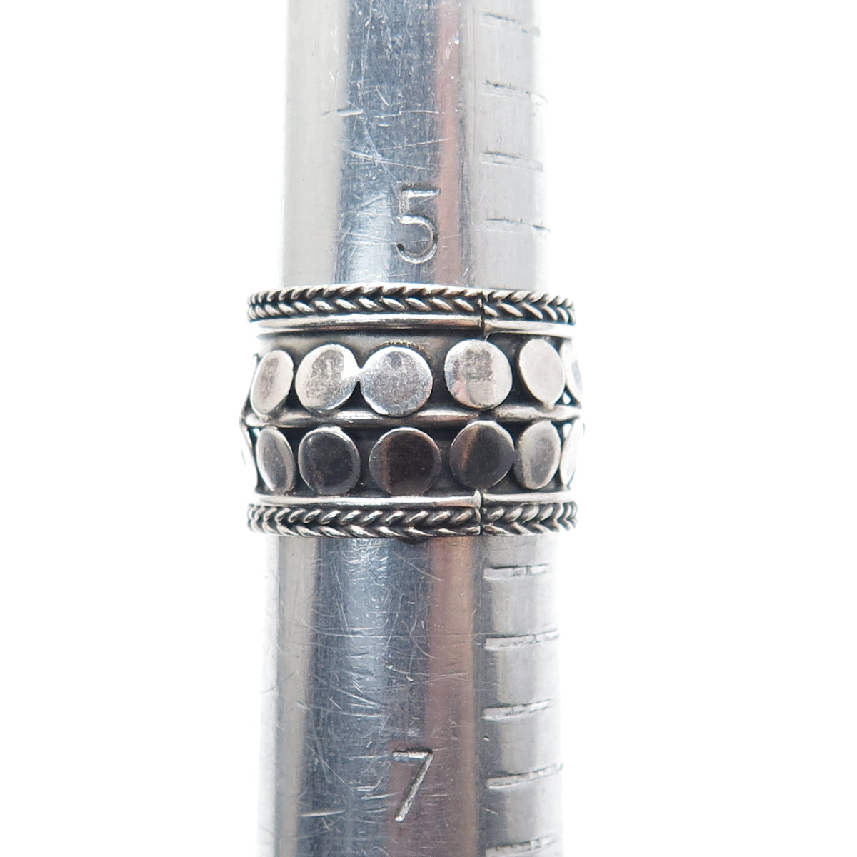 925 Sterling Silver Vintage Modernist Disc Dotted Band Oxidized Ring Size 6