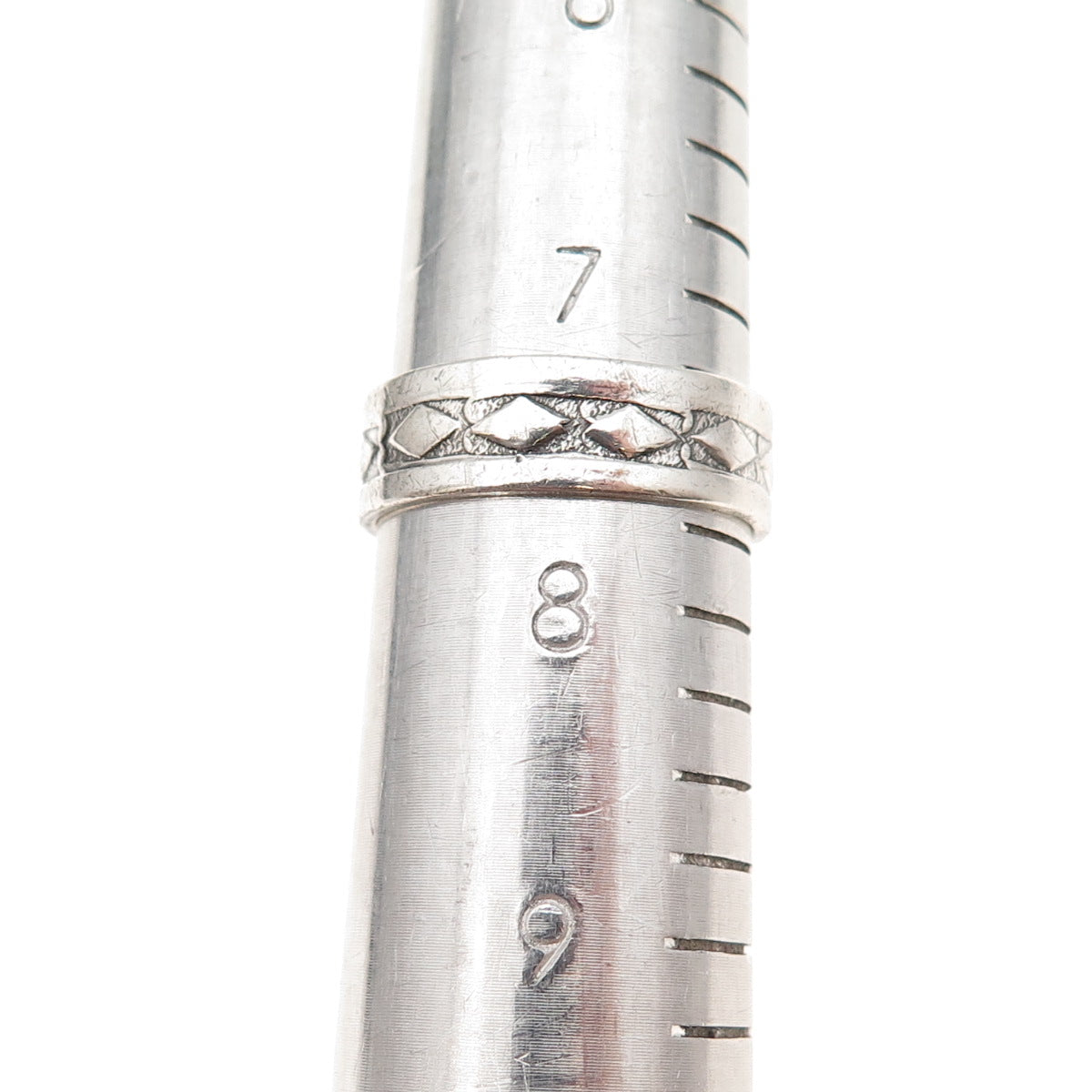 925 Sterling Silver Vintage Diamond-Shape Oxidized Band Ring Size 7.75