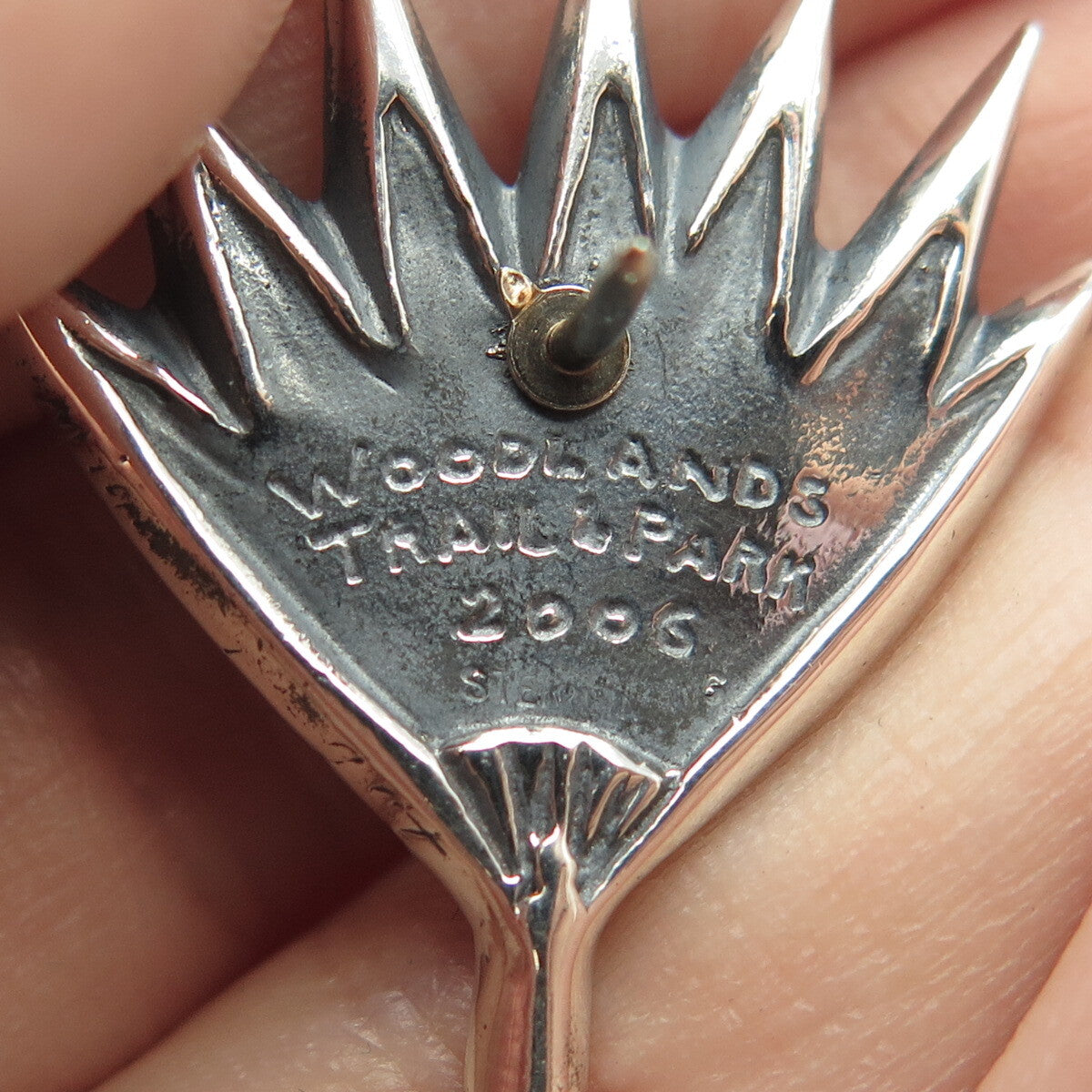 925 Sterling Silver Vintage 2006 "Woodlands Trail & Park" Leaf Pin