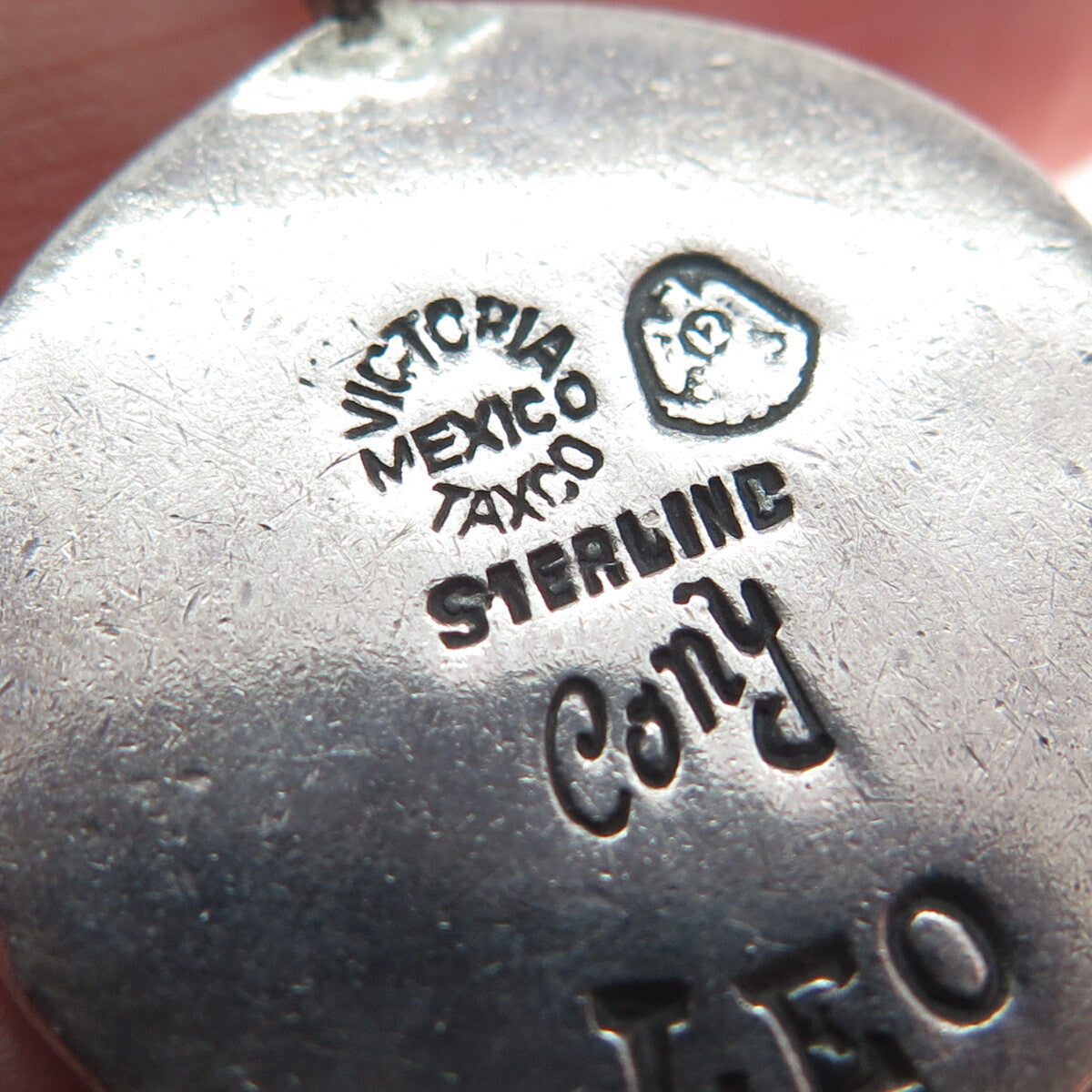 VICTORIA CONY 925 Sterling Silver Vintage Mexico Leo Zodiac Oxidized Pendant