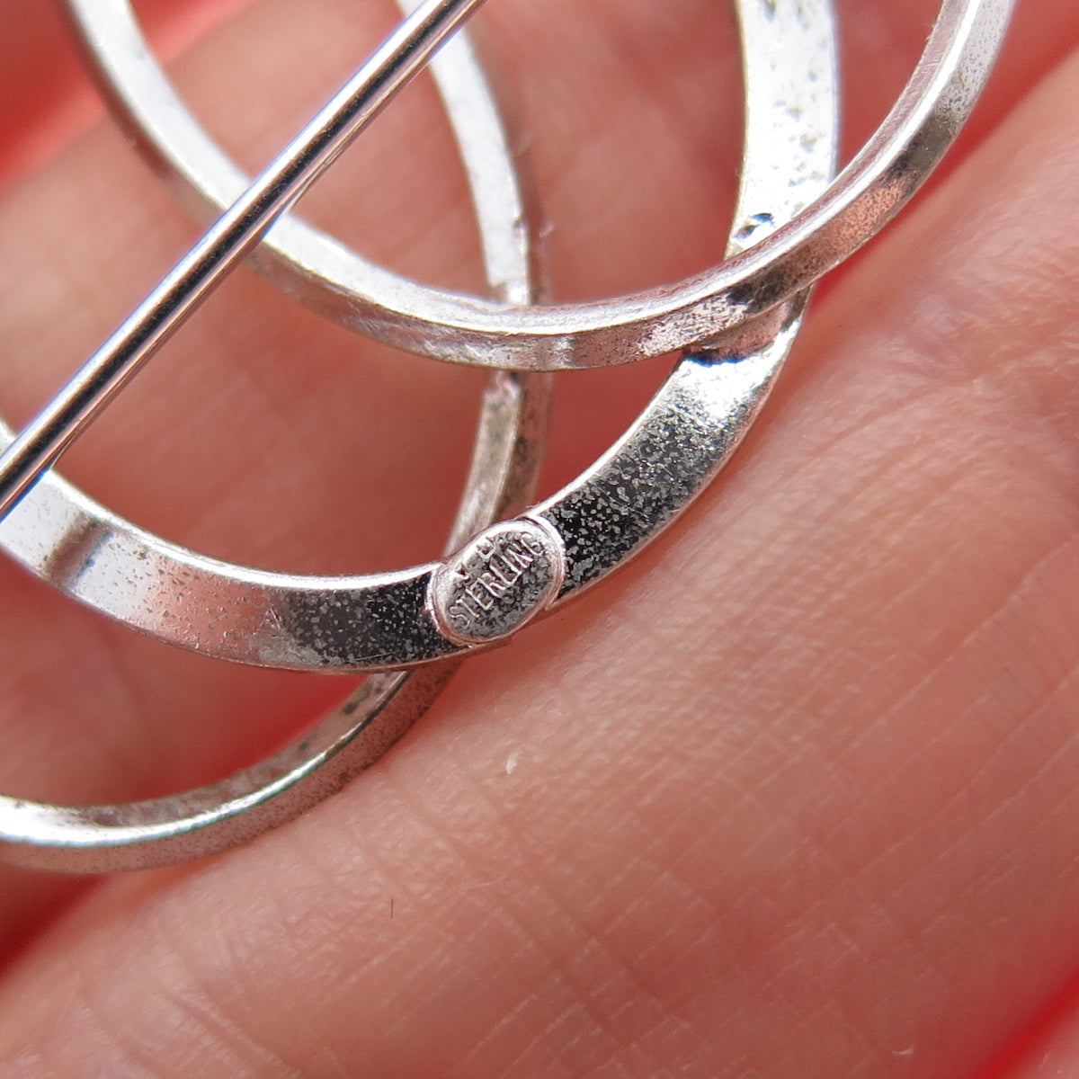 VAN DELL 925 Sterling Silver Vintage Interlocked Eternity Circle Pin Brooch