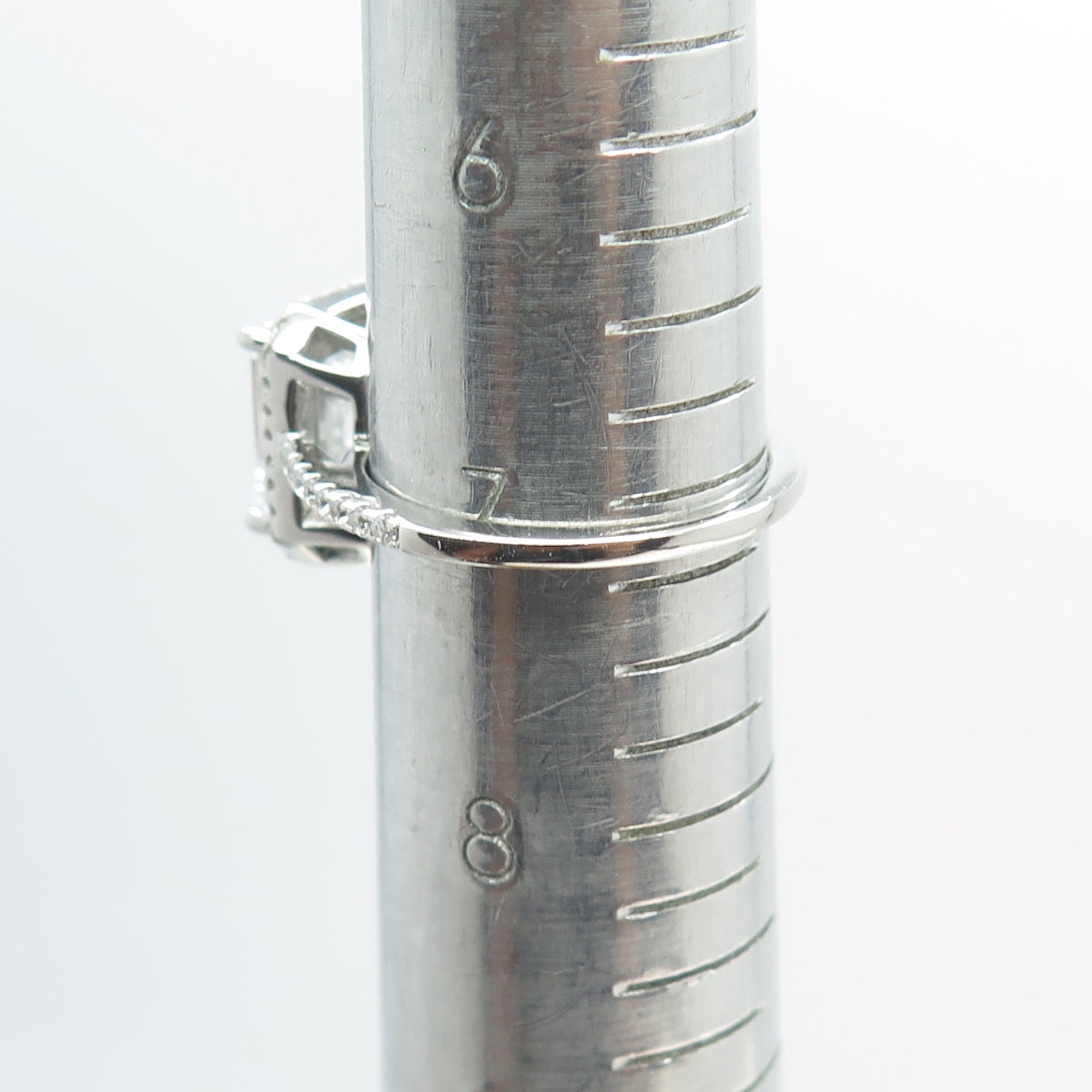 925 Sterling Silver Radiant & Round-Cut Shaped C Z Ring Size 7.25