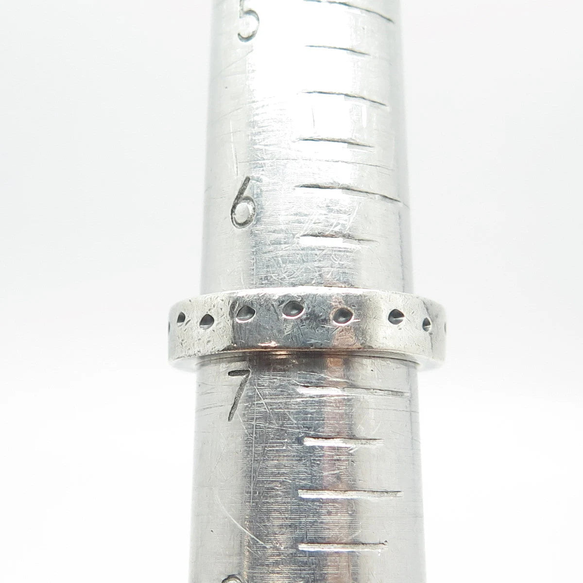 925 Sterling Silver Vintage All Around Dotted Band Ring Size 6.75