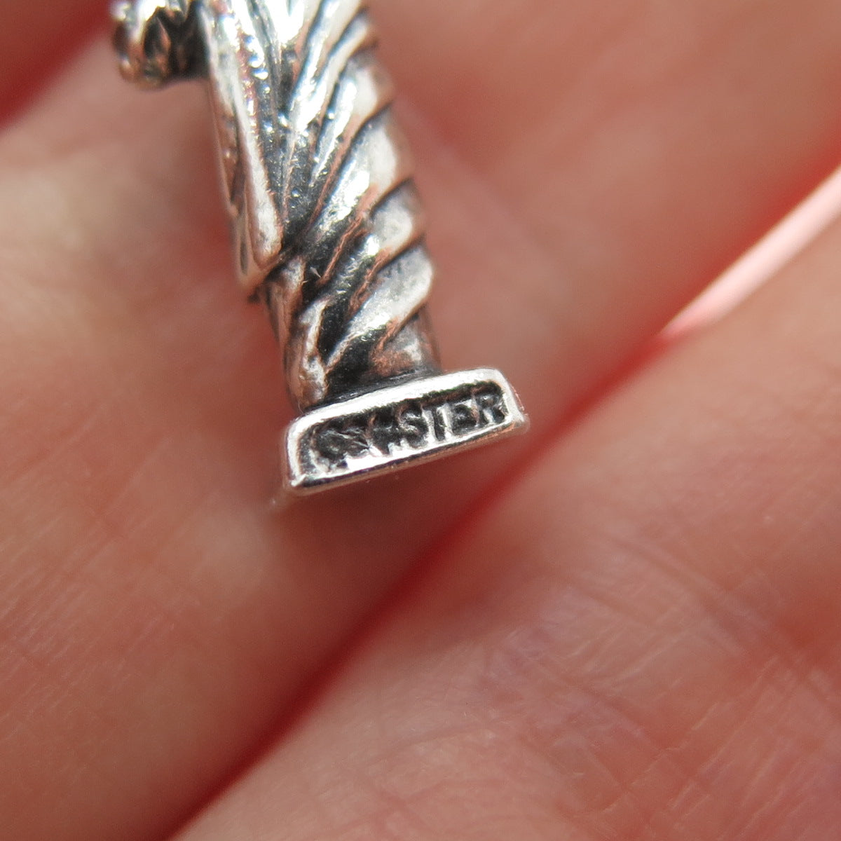 MAISELS INDIAN TRADING Sterling Vintage Statue of Liberty Oxidized Charm Pendant