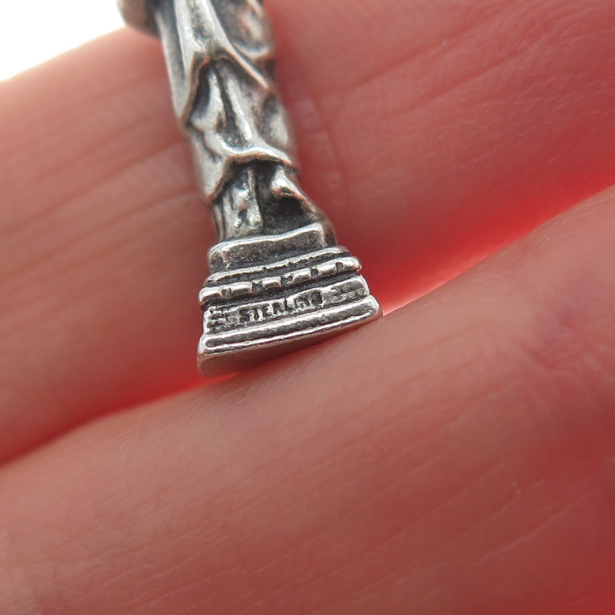 925 Sterling Silver Vintage Statue of Liberty Oxidized 3D Charm Pendant