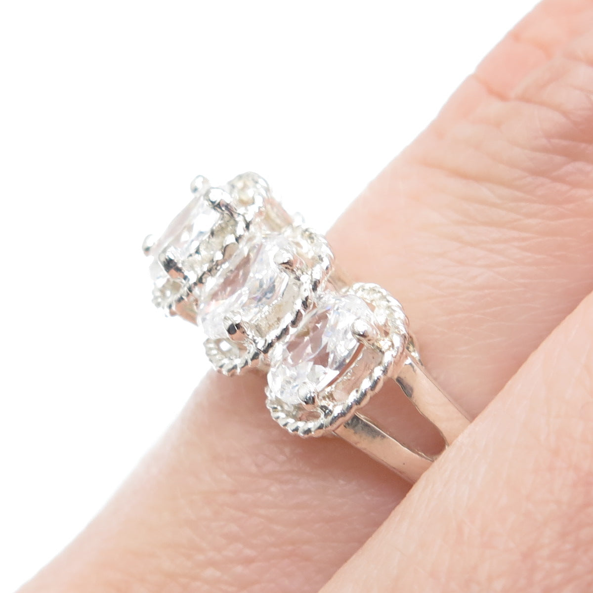 925 Sterling Silver Oval-Cut C Z Cluster Promise Ring Size 7.75